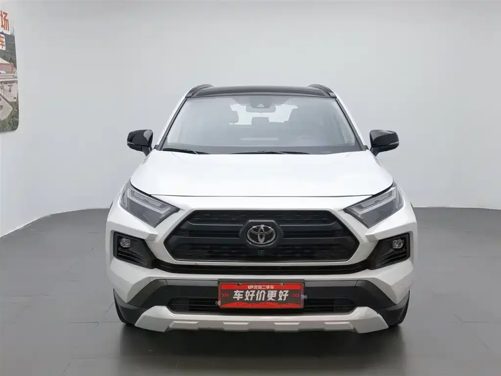 Toyota RAV4 — фото 2