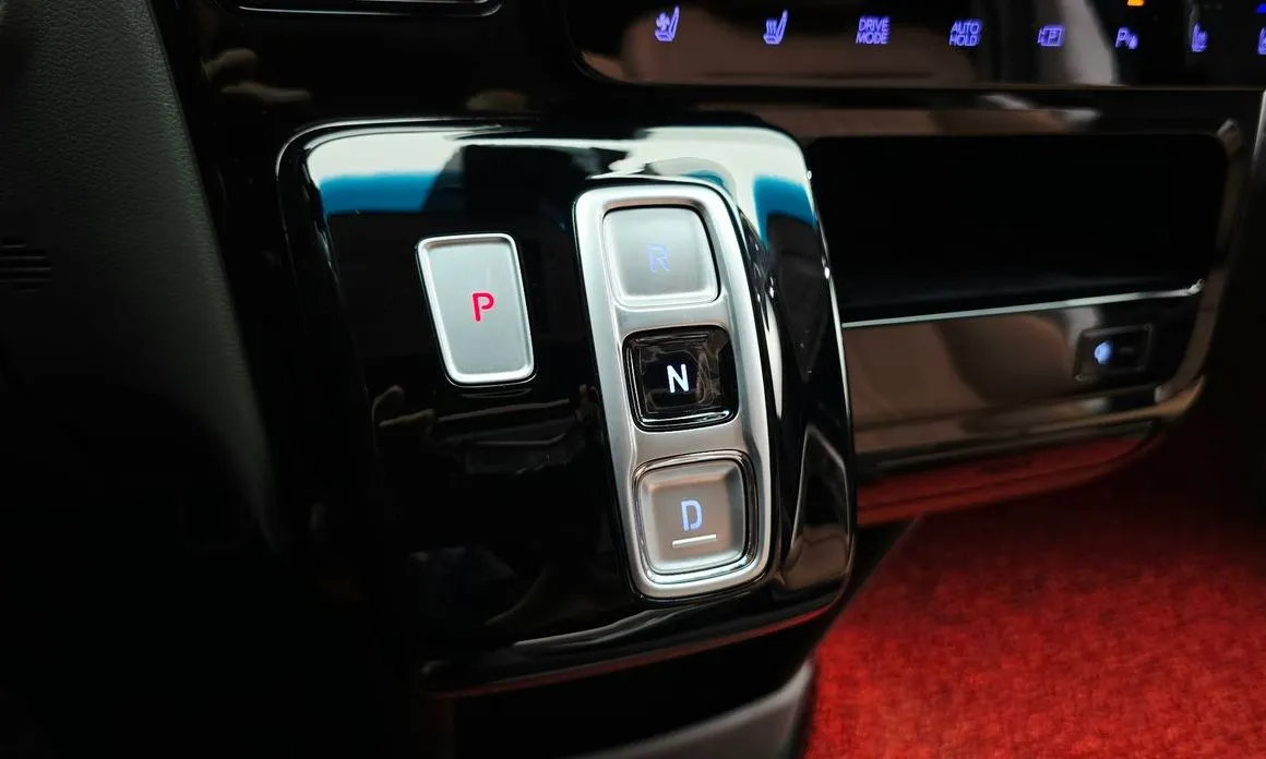 Hyundai Staria 2024 из KR, фото 3
