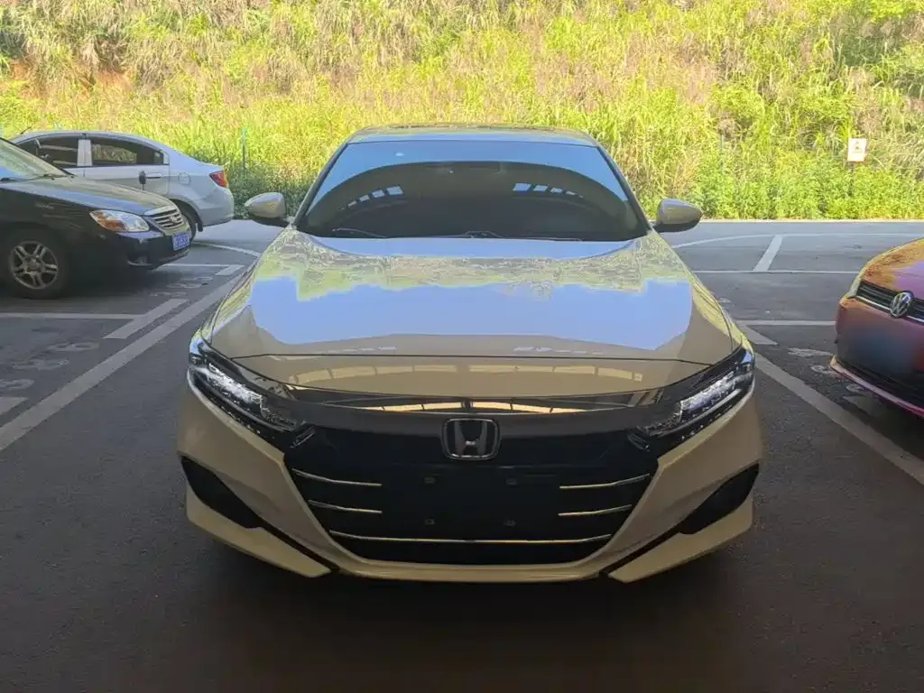 Honda Accord — фото 6