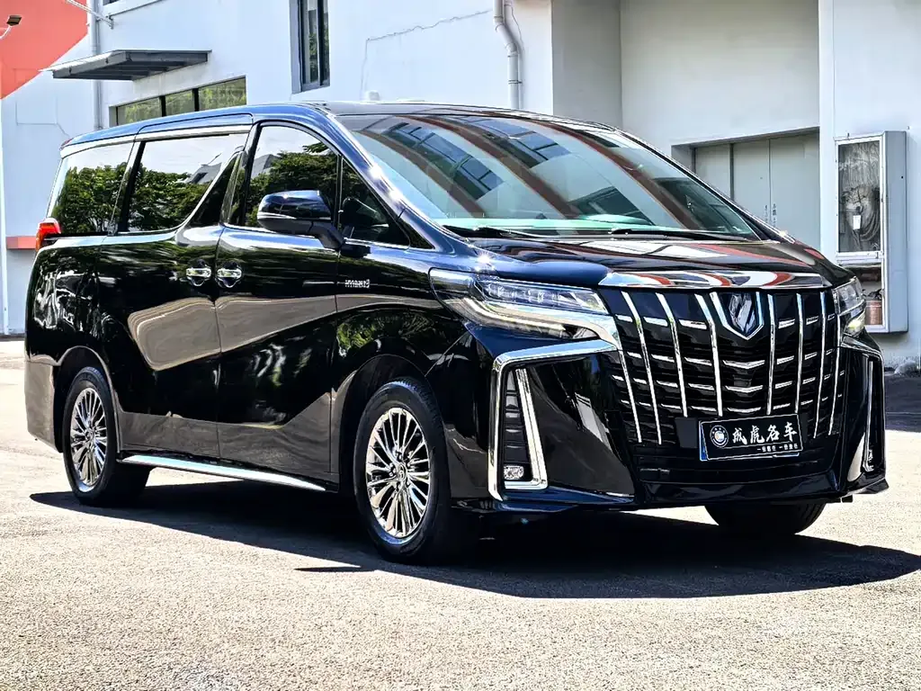 Toyota Alphard — фото 5