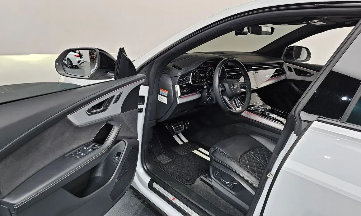 Audi Q8 2023 из KR, фото 5
