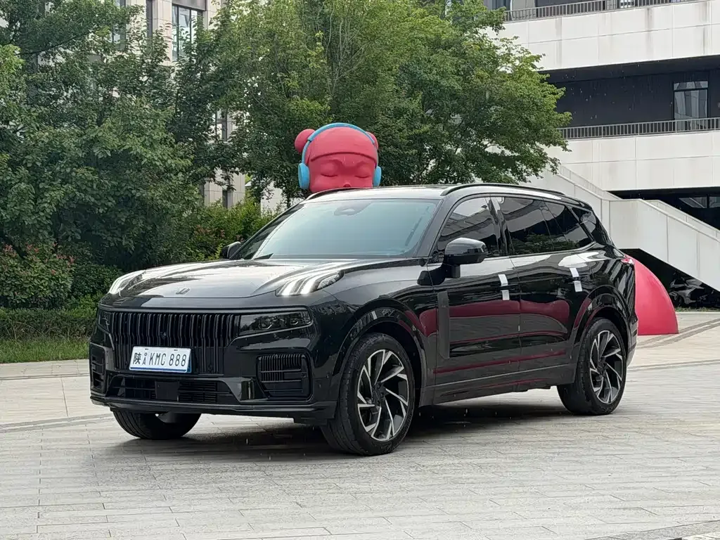 Lynk & Co 09