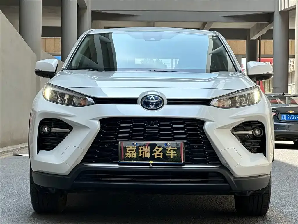 Toyota Wildlander — фото 2