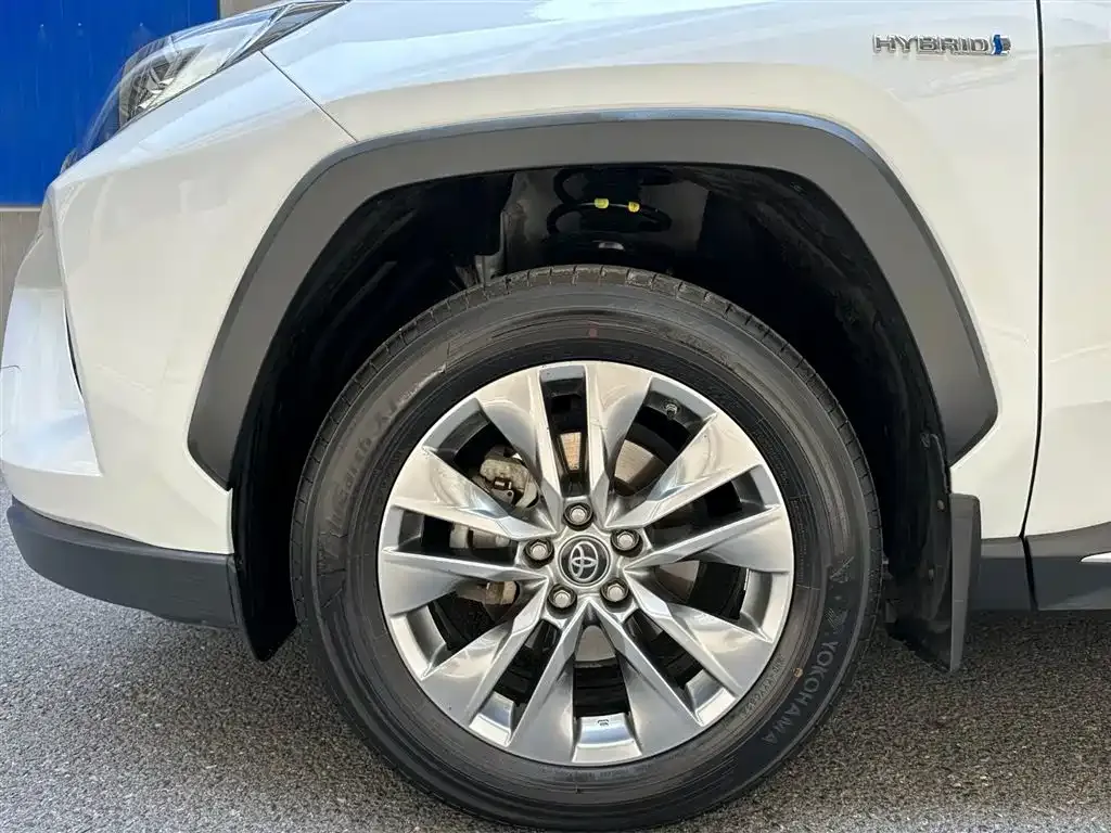 Toyota Wildlander — фото 3