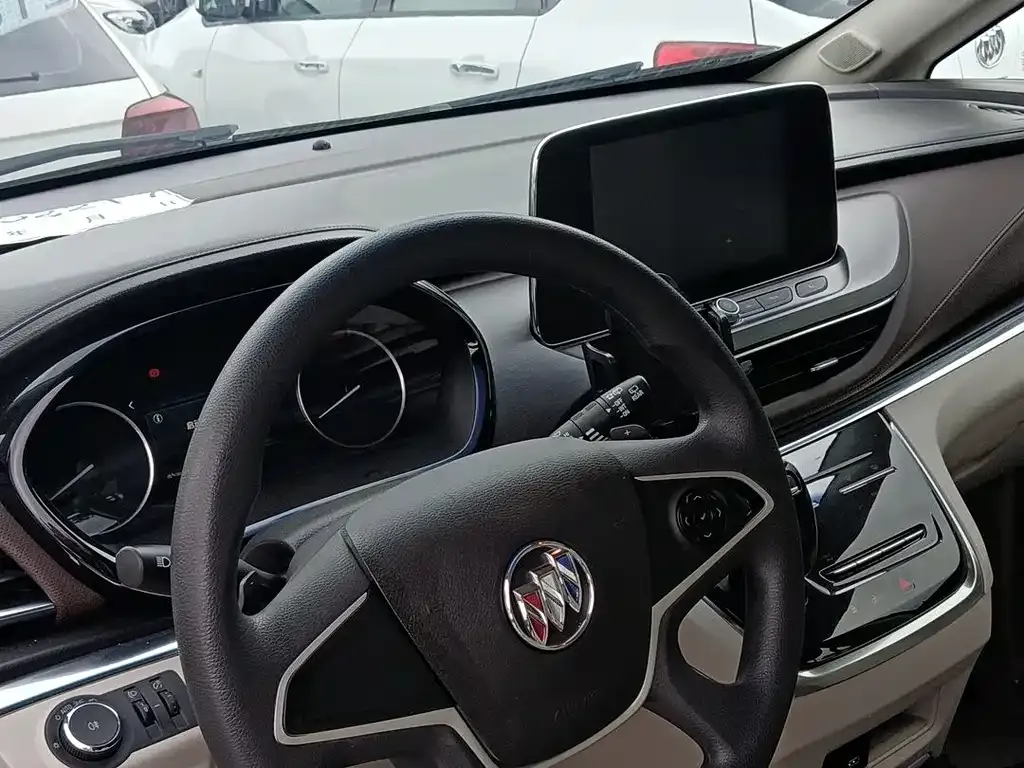 Buick GL8 2023 из CN, фото 10