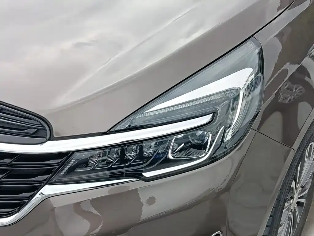 Buick GL8 2023 из CN, фото 4