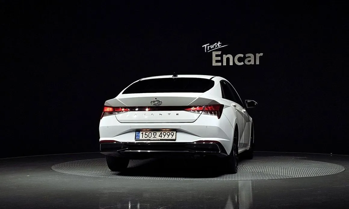 Hyundai AVANTE 2023 из KR, фото 2