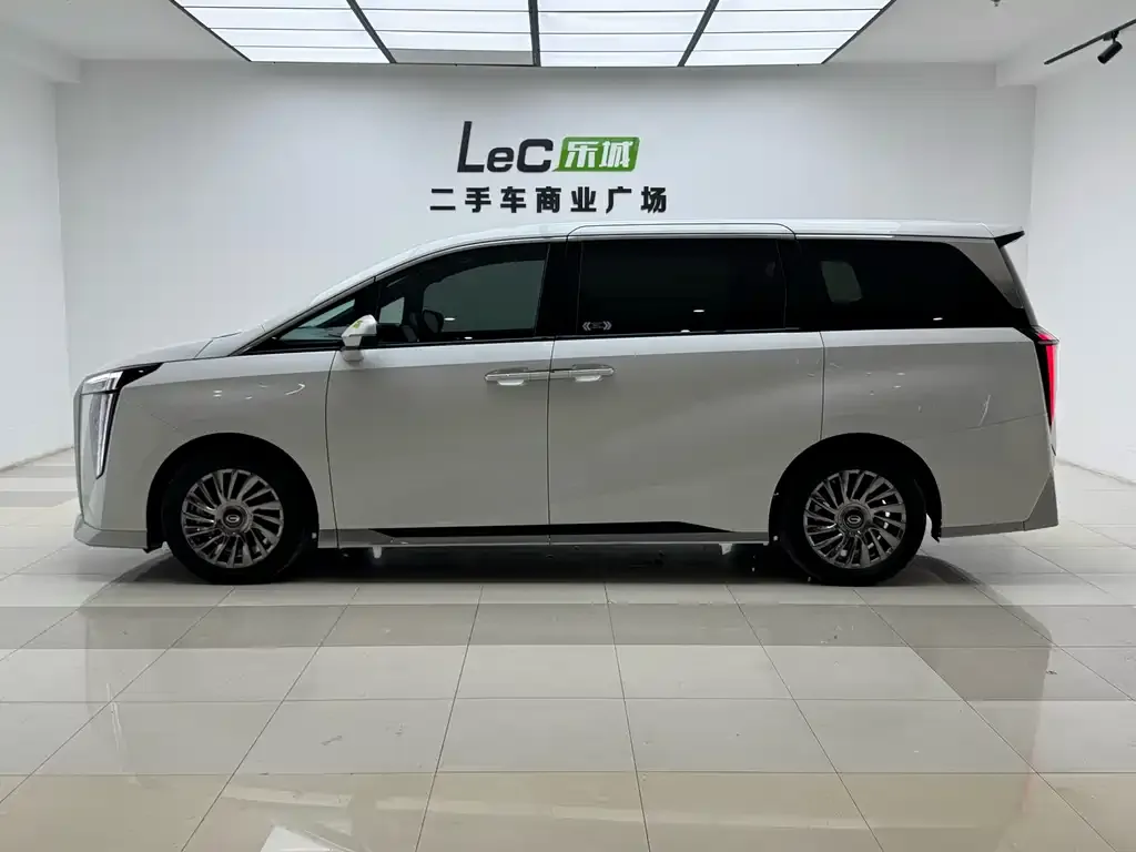 GAC Motor Trumpchi M8 — фото 4