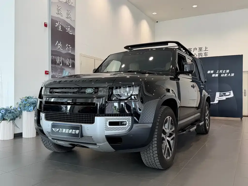 Land Rover Defender — фото 1