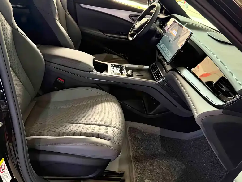 BYD Seal 07 DM-i 2025 из CN, фото 3