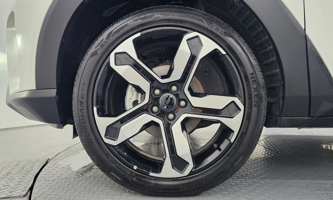 KG Mobility (Ssangyong) Torres — фото 10
