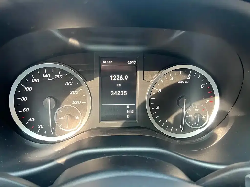 Mercedes-Benz Vito 2021 из CN, фото 8