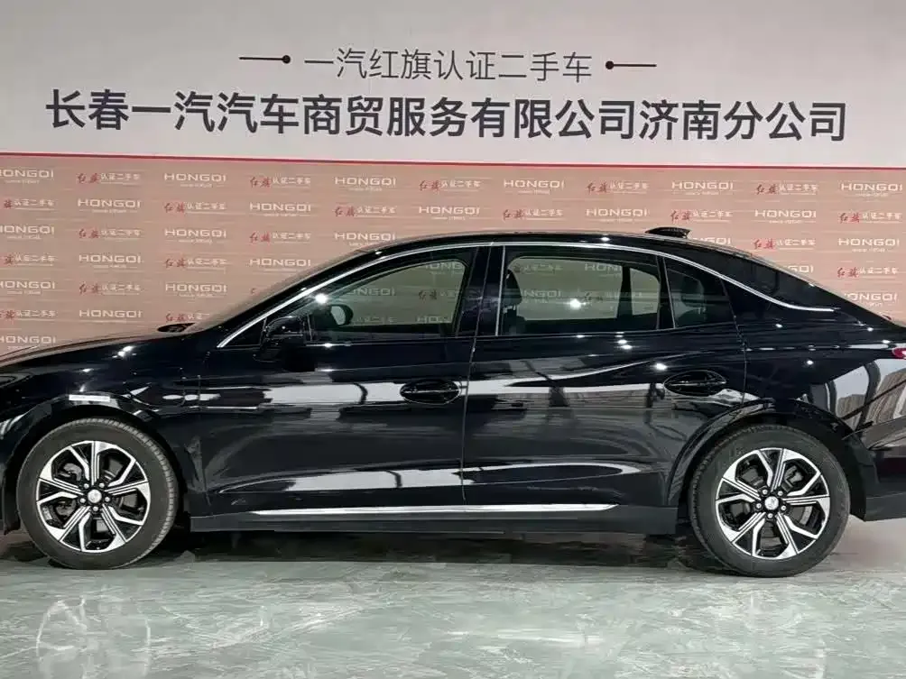 Hongqi E-QM5 2024 из CN, фото 10