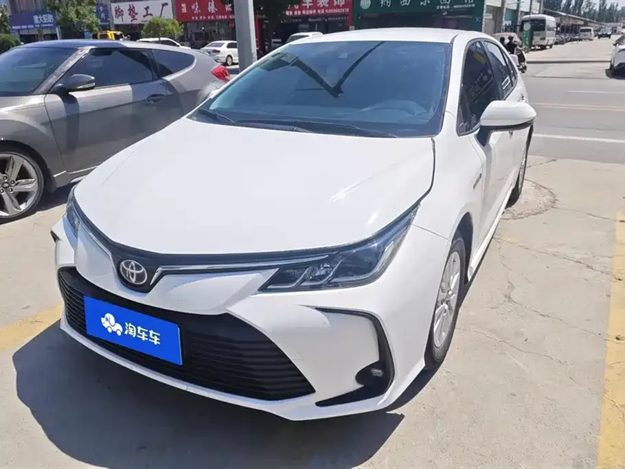 Toyota Corolla — фото 1