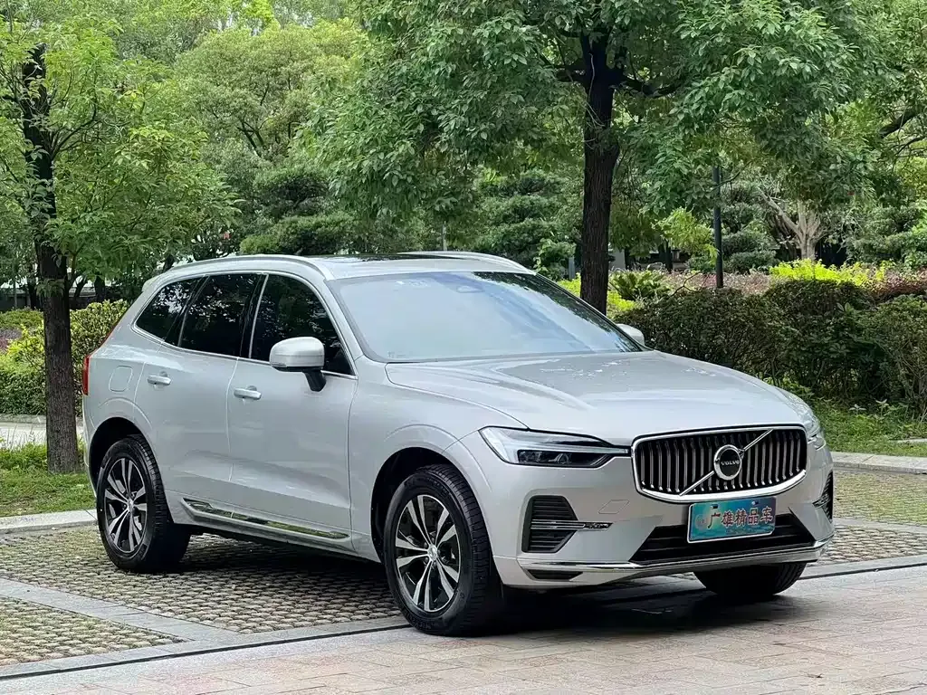 Volvo XC60 — фото 7