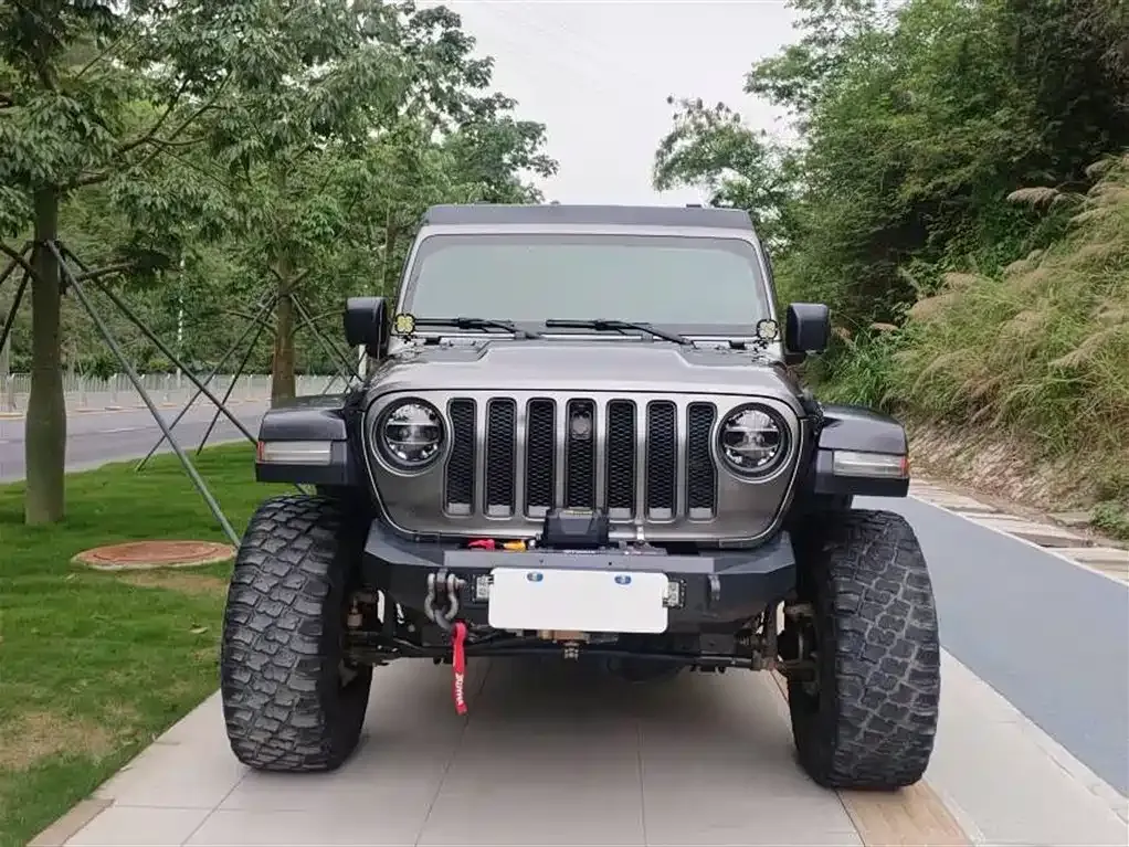 Jeep Wrangler — фото 7