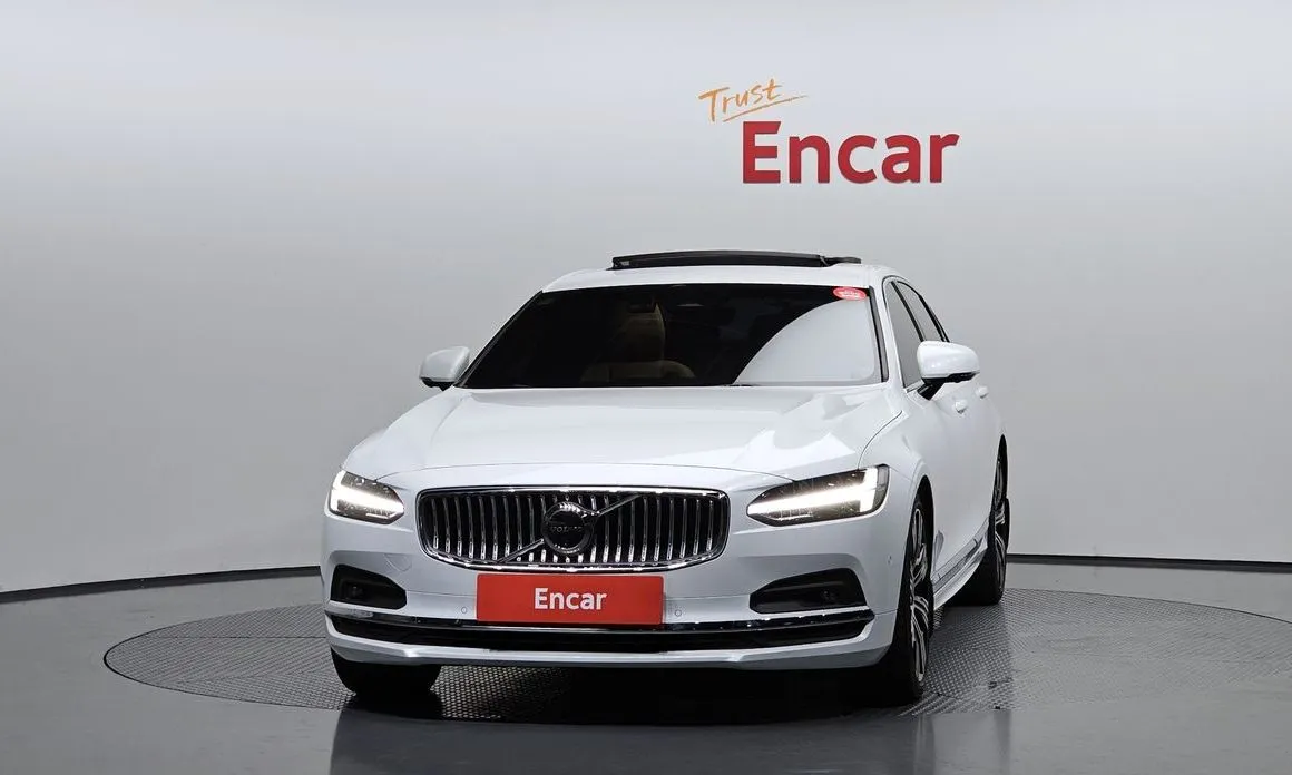 Volvo S90 2024 из KR, фото 3