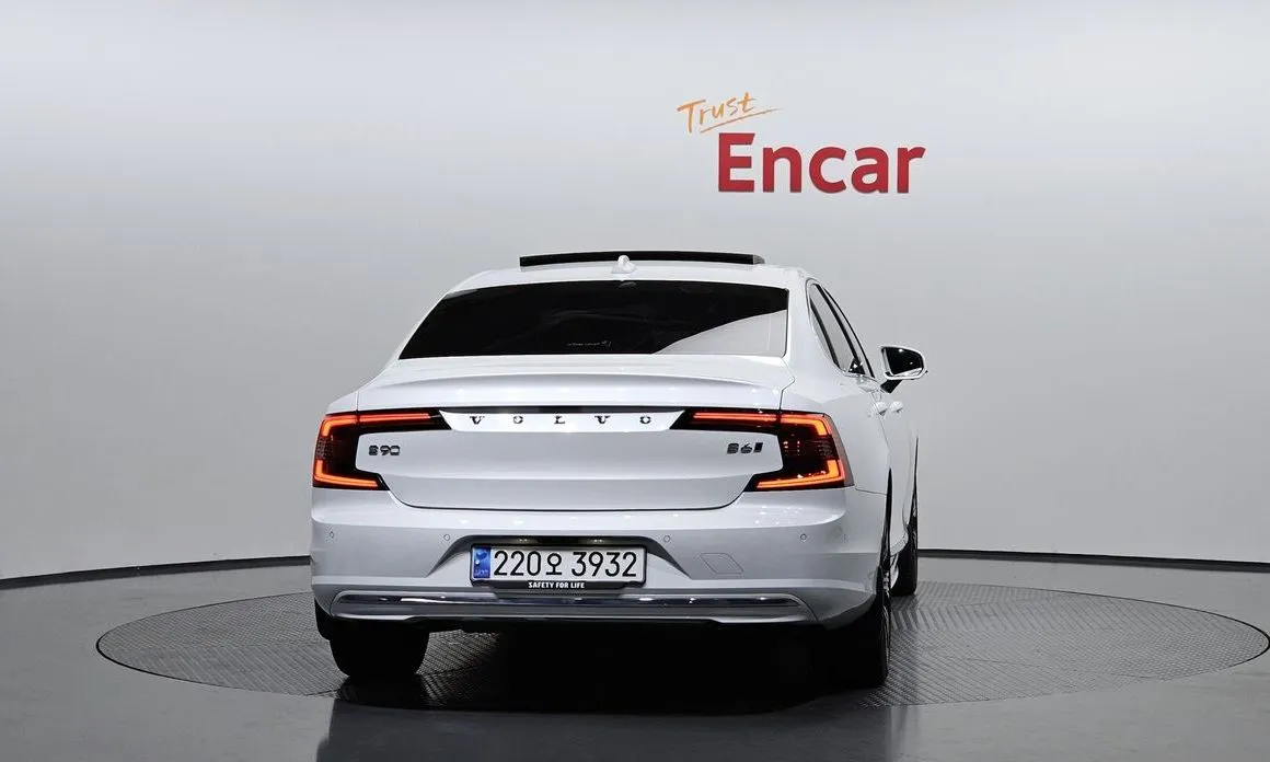 Volvo S90 2024 из KR, фото 5