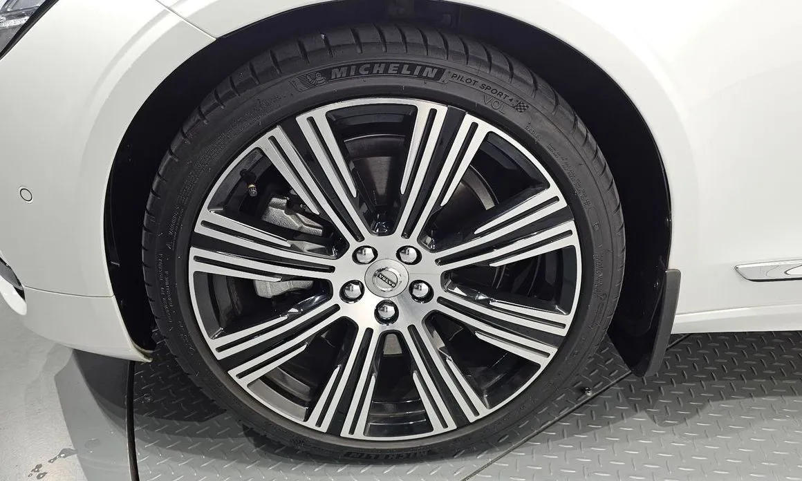 Volvo S90 2024 из KR, фото 7