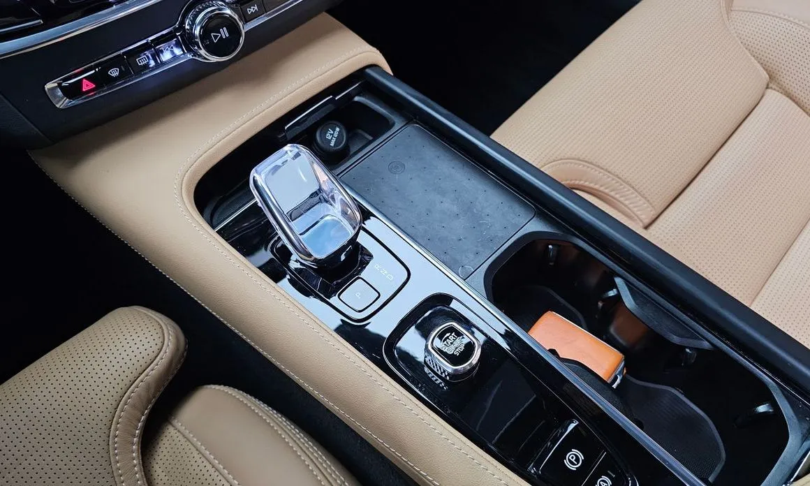 Volvo S90 2024 из KR, фото 10