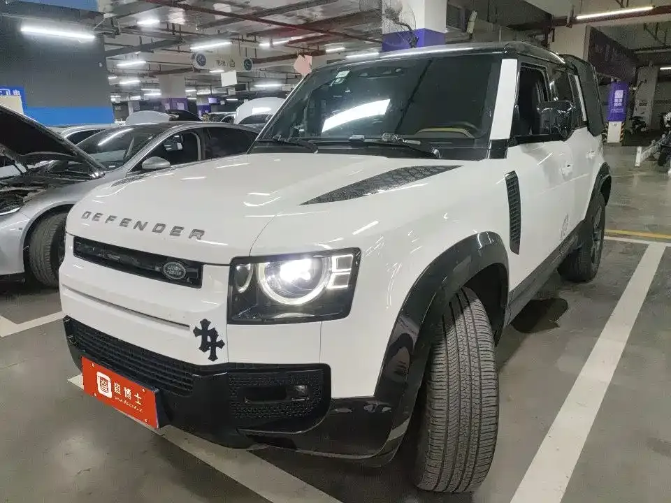 Land Rover Defender — фото 1