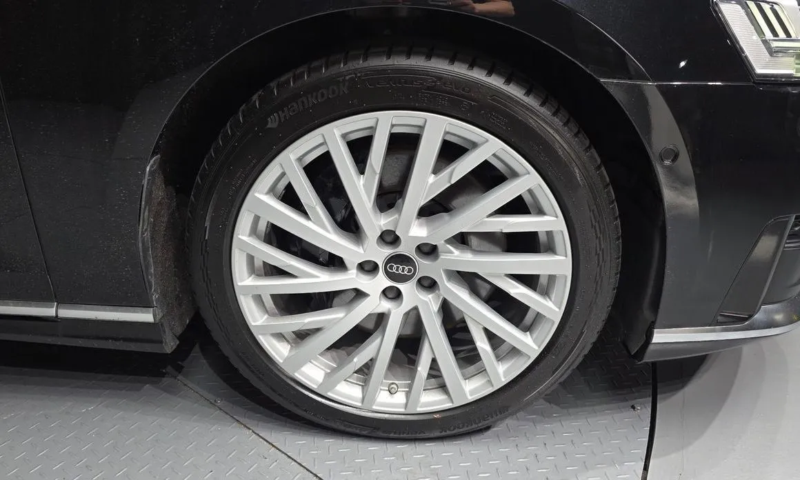 Audi A8 2021 из KR, фото 9
