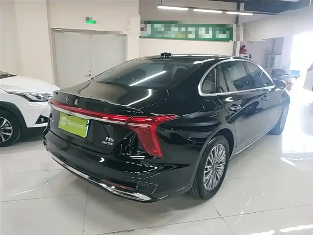 Hongqi H5 — фото 6
