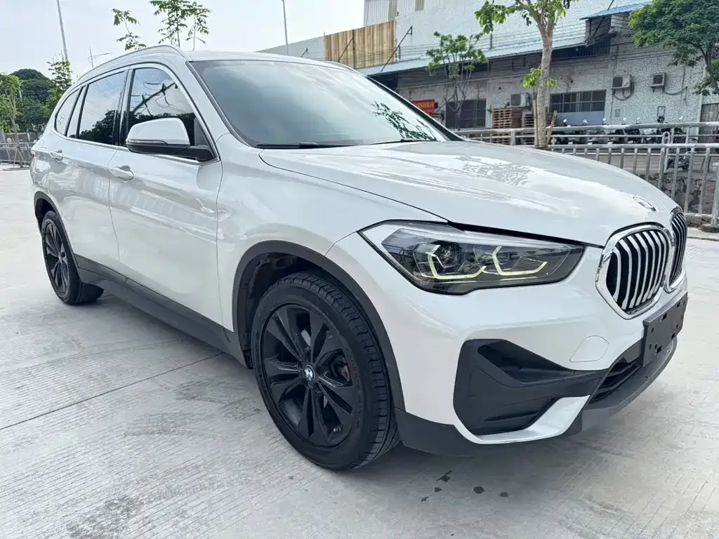 BMW X1 — фото 10