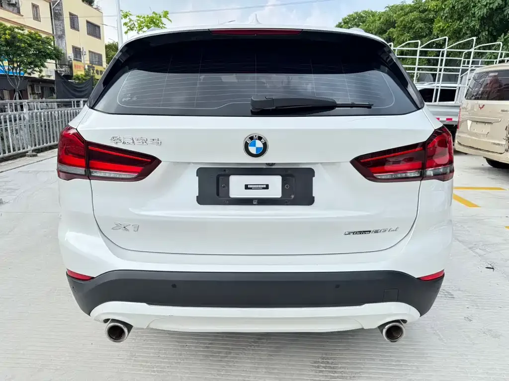 BMW X1 — фото 2