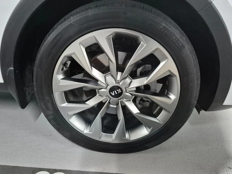 Kia Sorento — фото 5