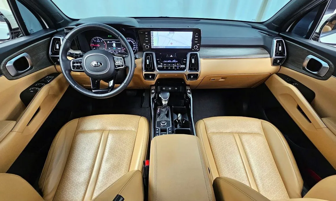 Kia Sorento — фото 8