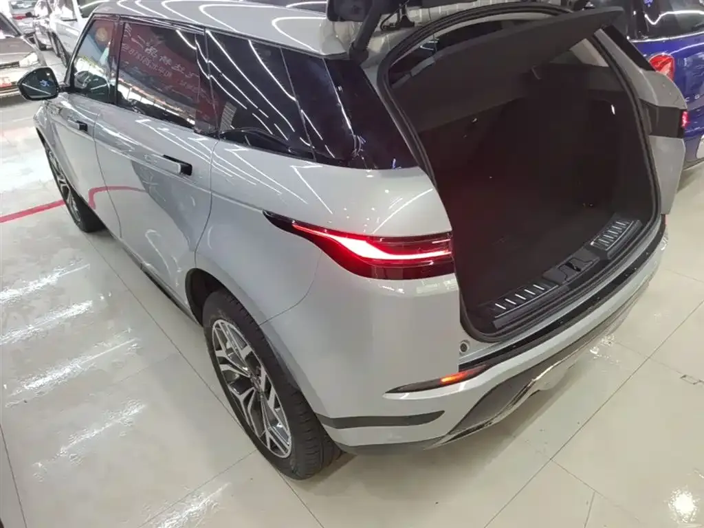 Land Rover Evoque — фото 10