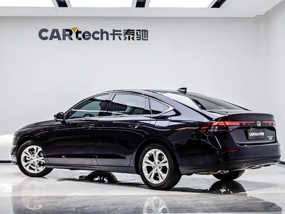 Honda Accord — фото 5