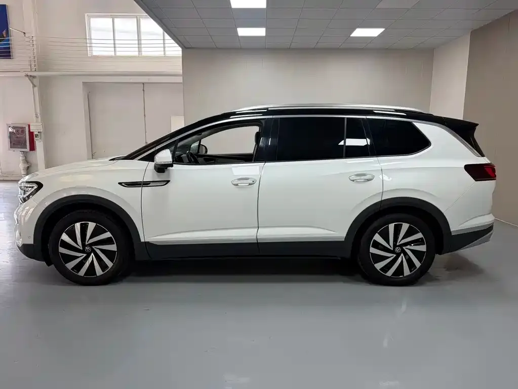 Volkswagen Talagon 2023 из CN, фото 3