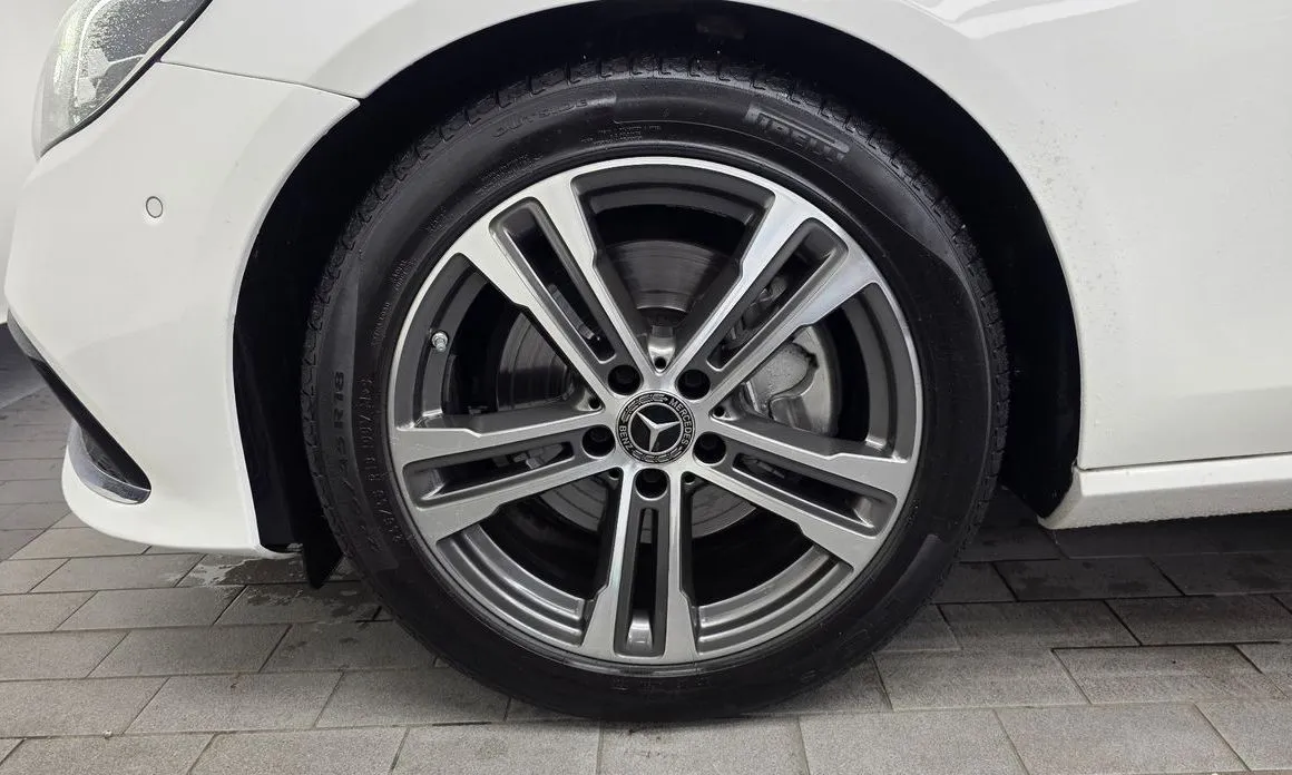 Mercedes-Benz E-Class 2023 из KR, фото 8