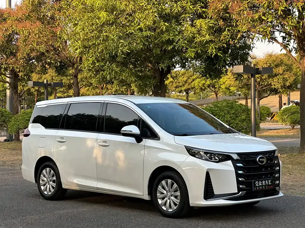 GAC Motor Trumpchi M6 — фото 3
