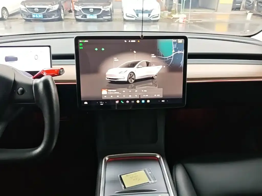 Tesla Model 3 — фото 5