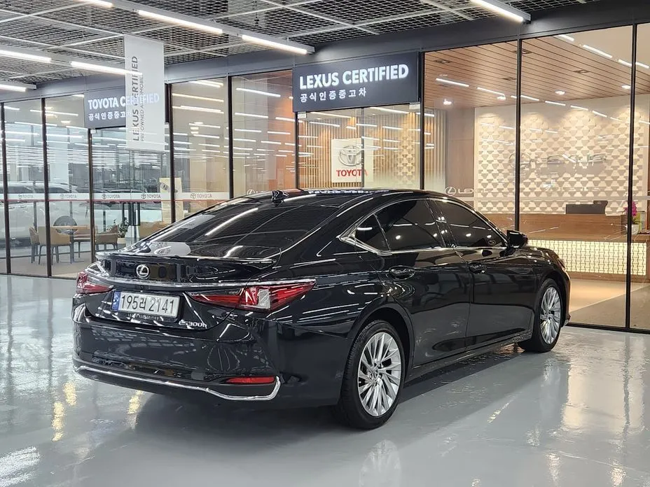 Lexus ES 2025 из KR, фото 4