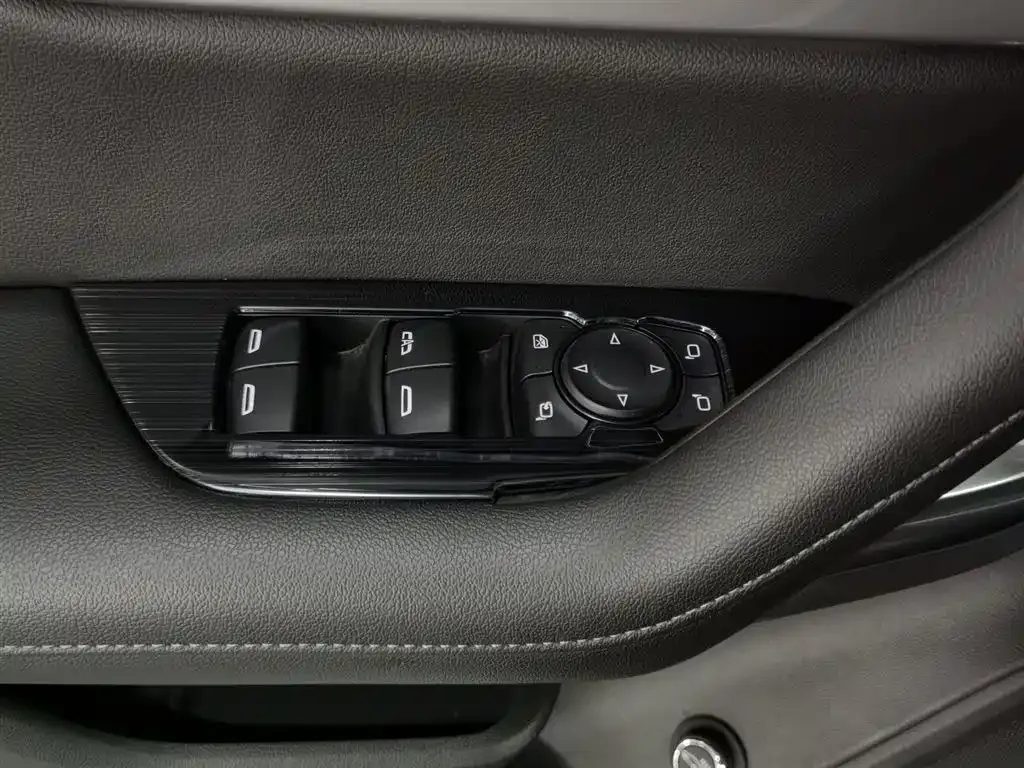 Chevrolet Blazer 2022 из CN, фото 10