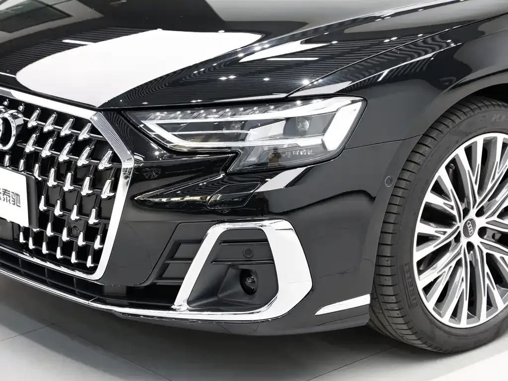 Audi A8 — фото 10