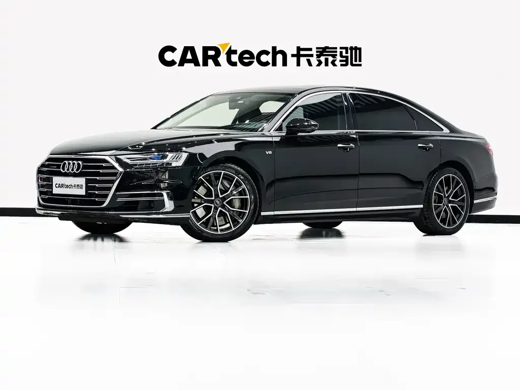 Audi A8 — фото 1