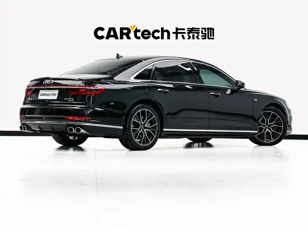 Audi A8 — фото 7
