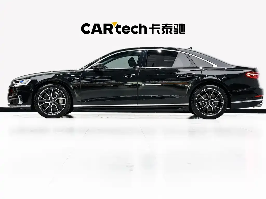 Audi A8 — фото 2