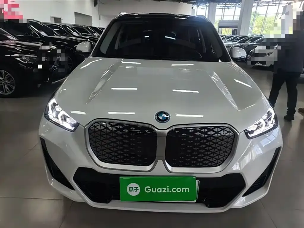 BMW iX1 2024 из CN, фото 10