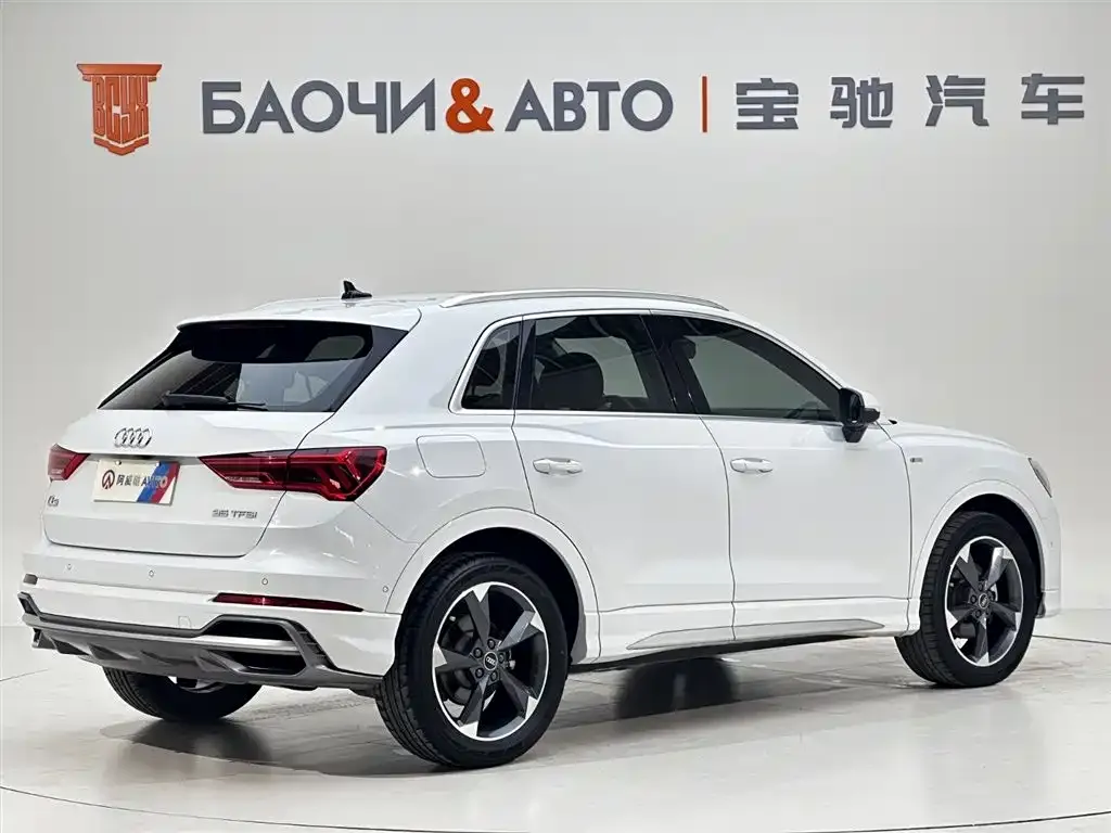 Audi Q3 — фото 3