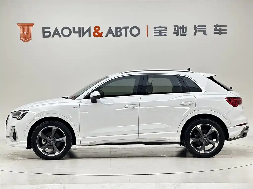 Audi Q3 — фото 7