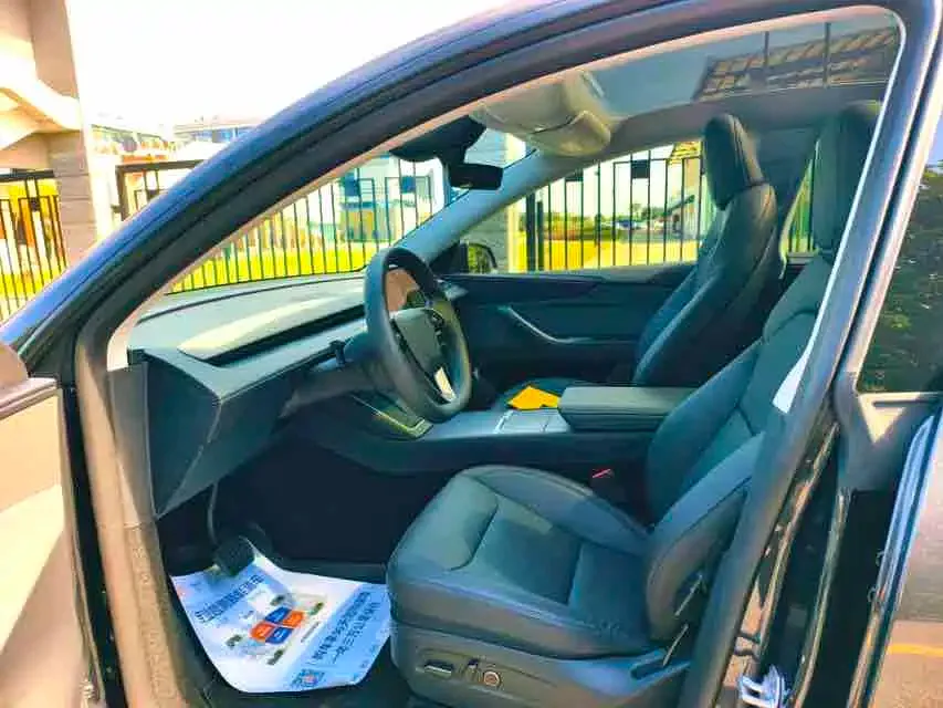 Tesla Model Y — фото 6
