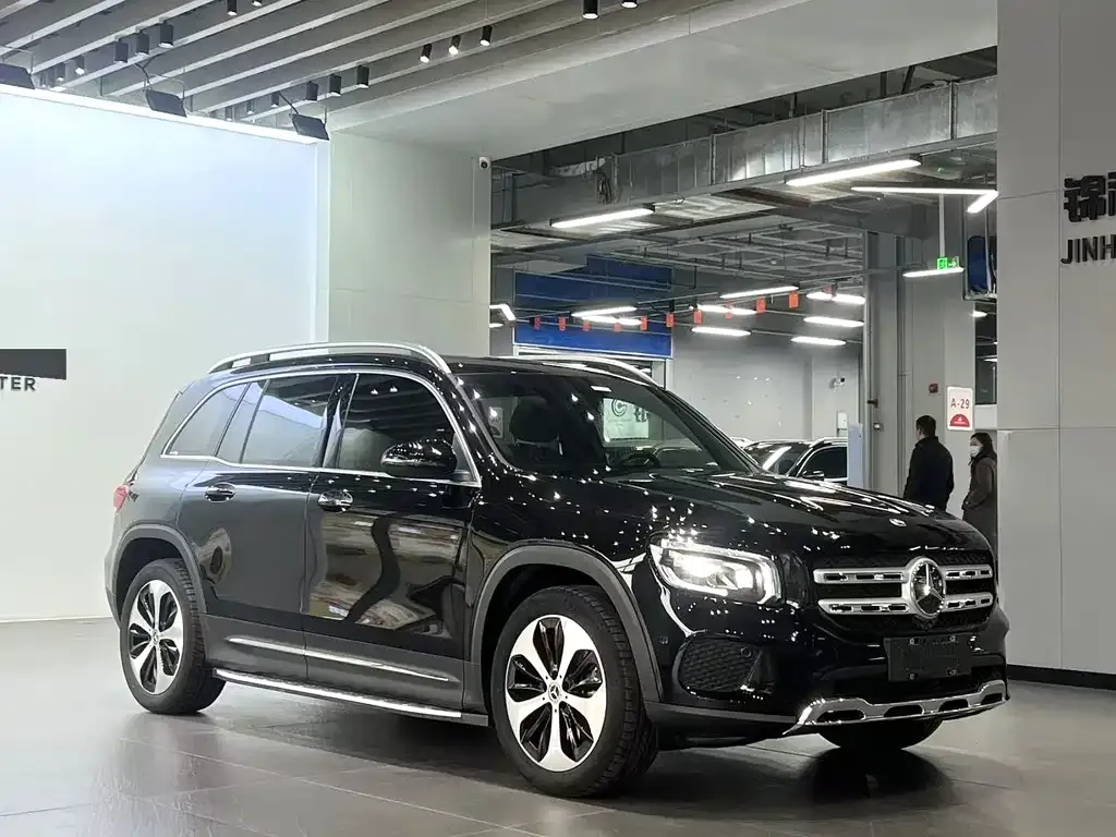 Mercedes-Benz GLB — фото 9