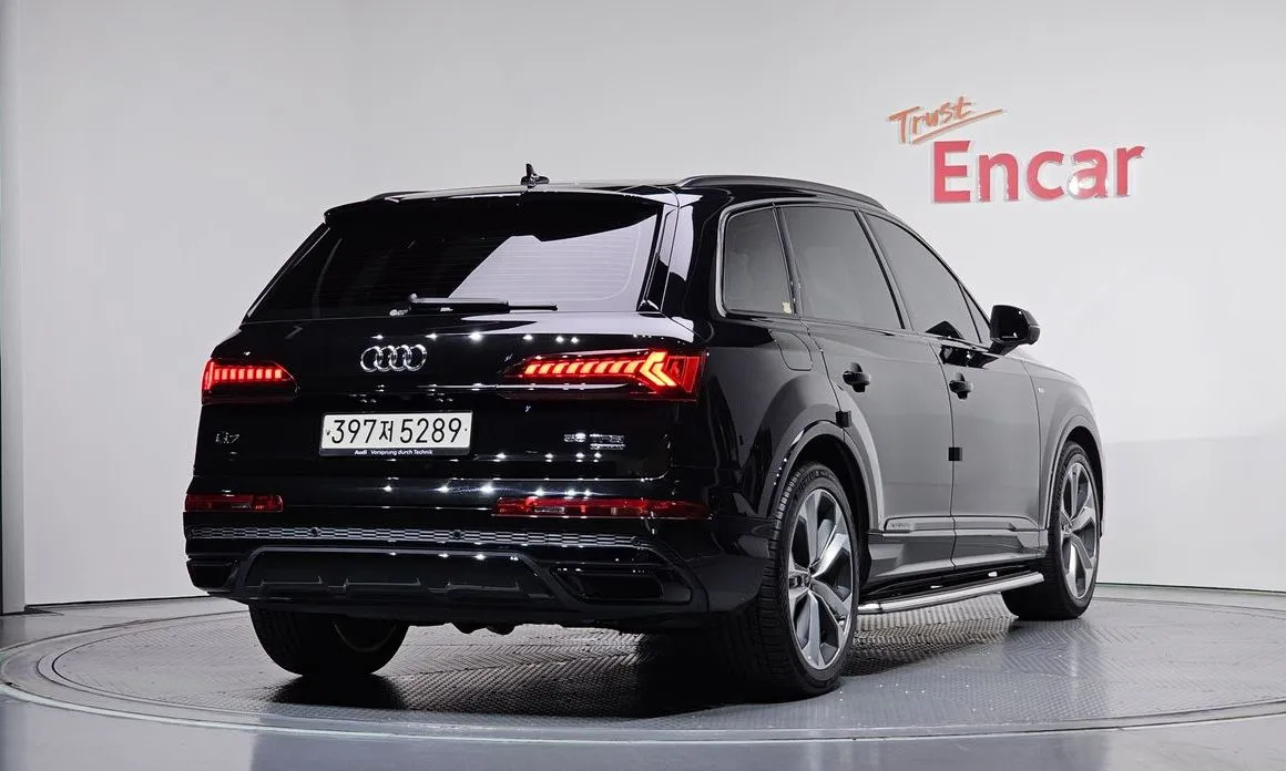 Audi Q7 2022 из KR, фото 8