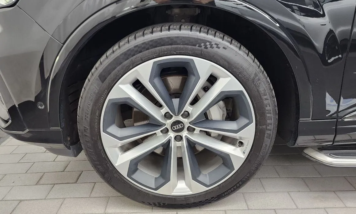 Audi Q7 2022 из KR, фото 6
